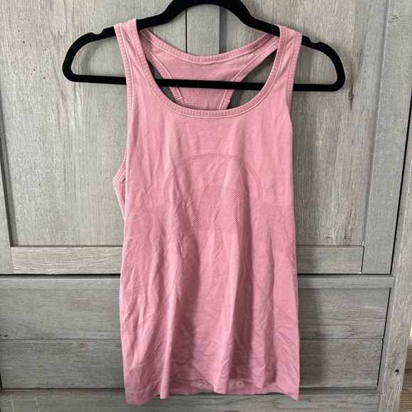 Lululemon - Picture 1 of 5